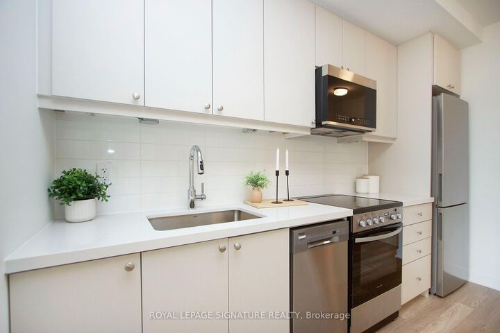 Property Photo: 51 Clarington Boulevard 613 ON L1C 7J8