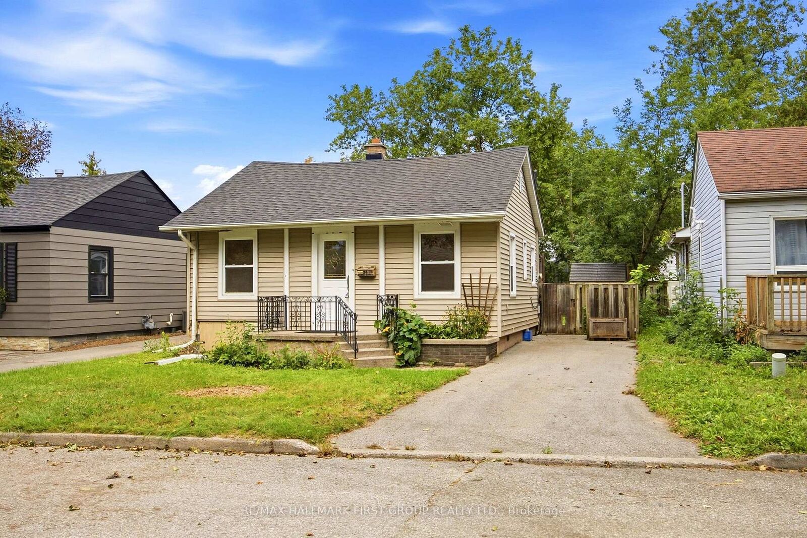 Property Photo:  24 George Street  ON L1S 1S5 