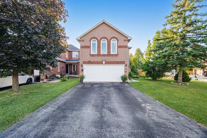 Property Photo:  3725 Althorpe Circle  ON L5N 7G5 