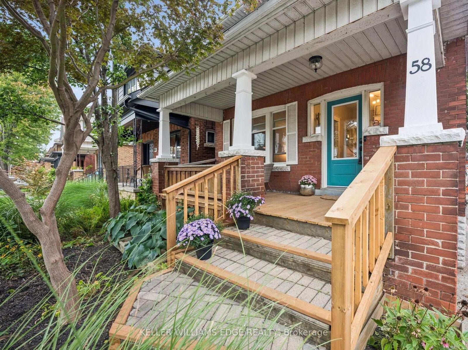 Photo de la propriété:  58 Balmoral Avenue N  ON L8L 7R4 