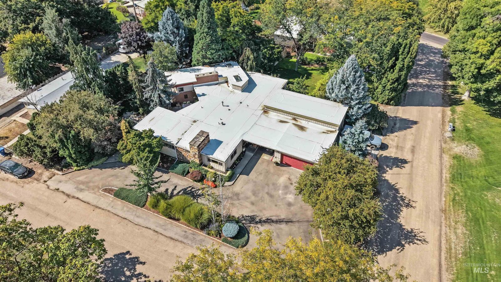 Property Photo:  508 E Elm Ave  ID 83660 