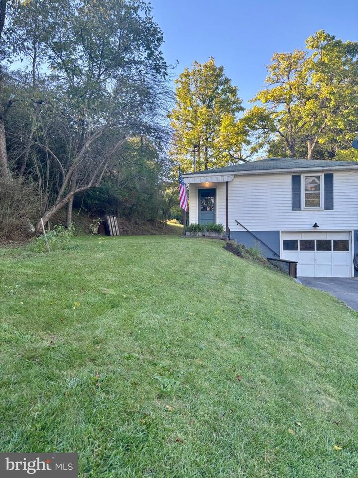 Property Photo: 9139 Cumberland Road WV 26763