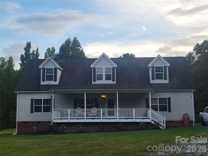 Property Photo:  415 Maye Street  NC 28174 