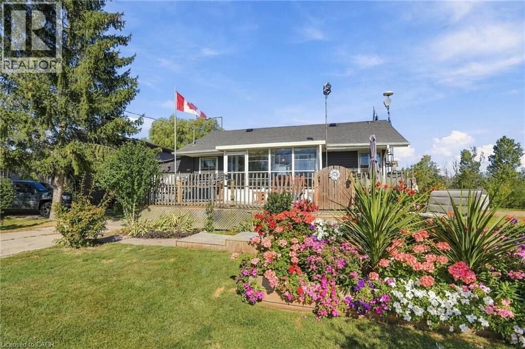 Property Photo:  2579 Lakeshore Road  ON N1A 2W8 
