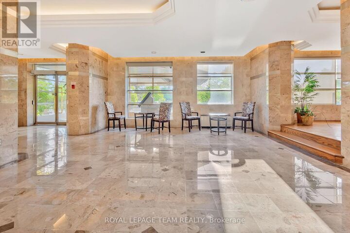 Property Photo:  2759 Carousel Crescent 501  ON K1T 2N5 