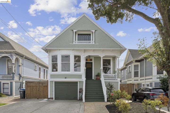 Property Photo: 2138 Pacific Ave CA 94501