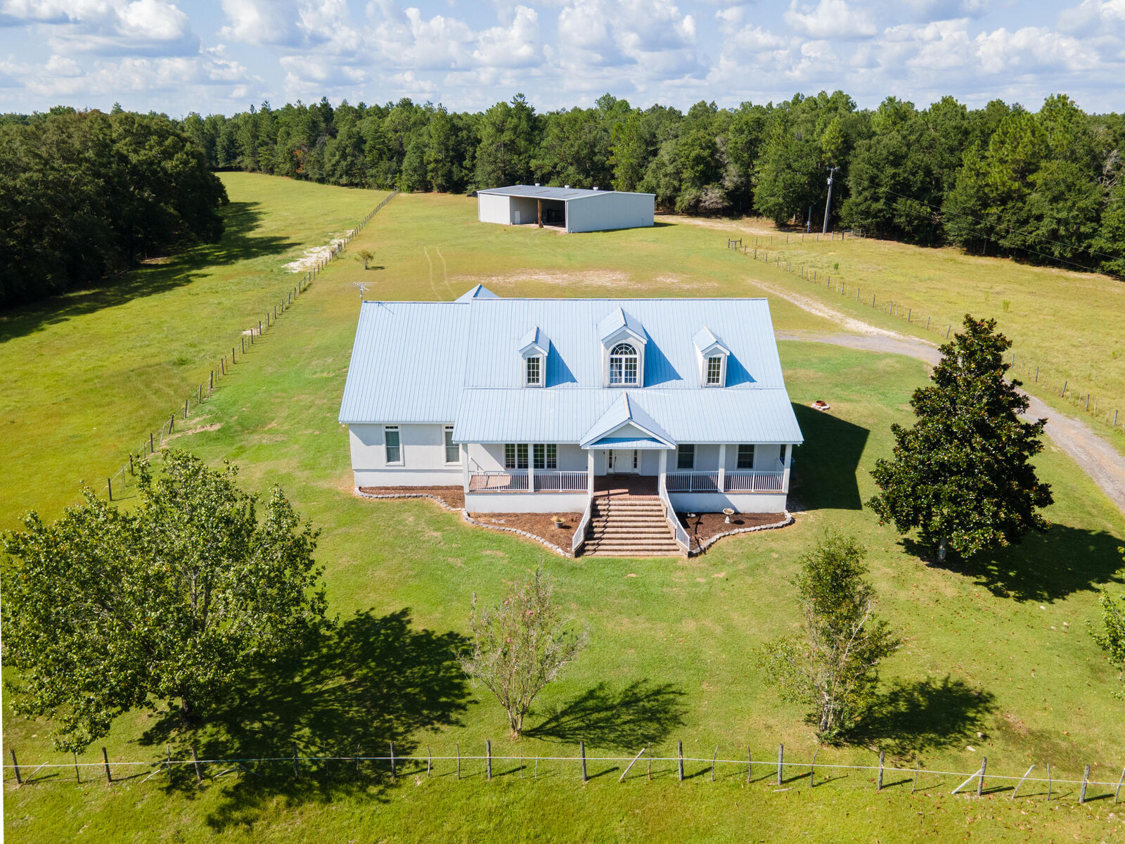 Property Photo: 1557 Ingle Road FL 32433