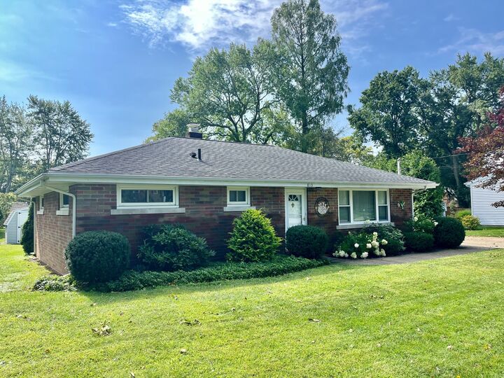 Property Photo:  813 Hilltop Road  PA 16509 
