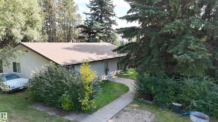 Property Photo:  25011 Sturgeon Road 19  AB T8T 0A3 