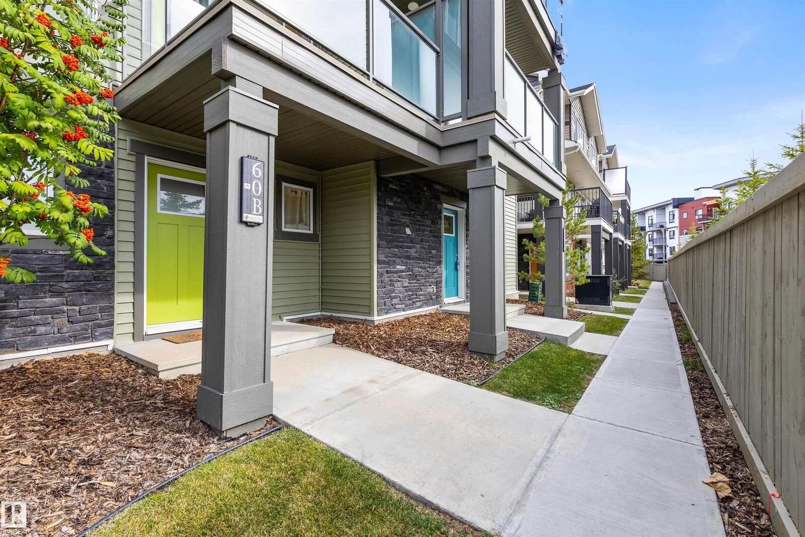 Property Photo:  1530 Tamarack Boulevard NW 60B  AB T6T 2E6 