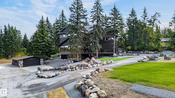 Photo de la propriété:  277 52313 Rge Road 232  AB T8B 1C6 