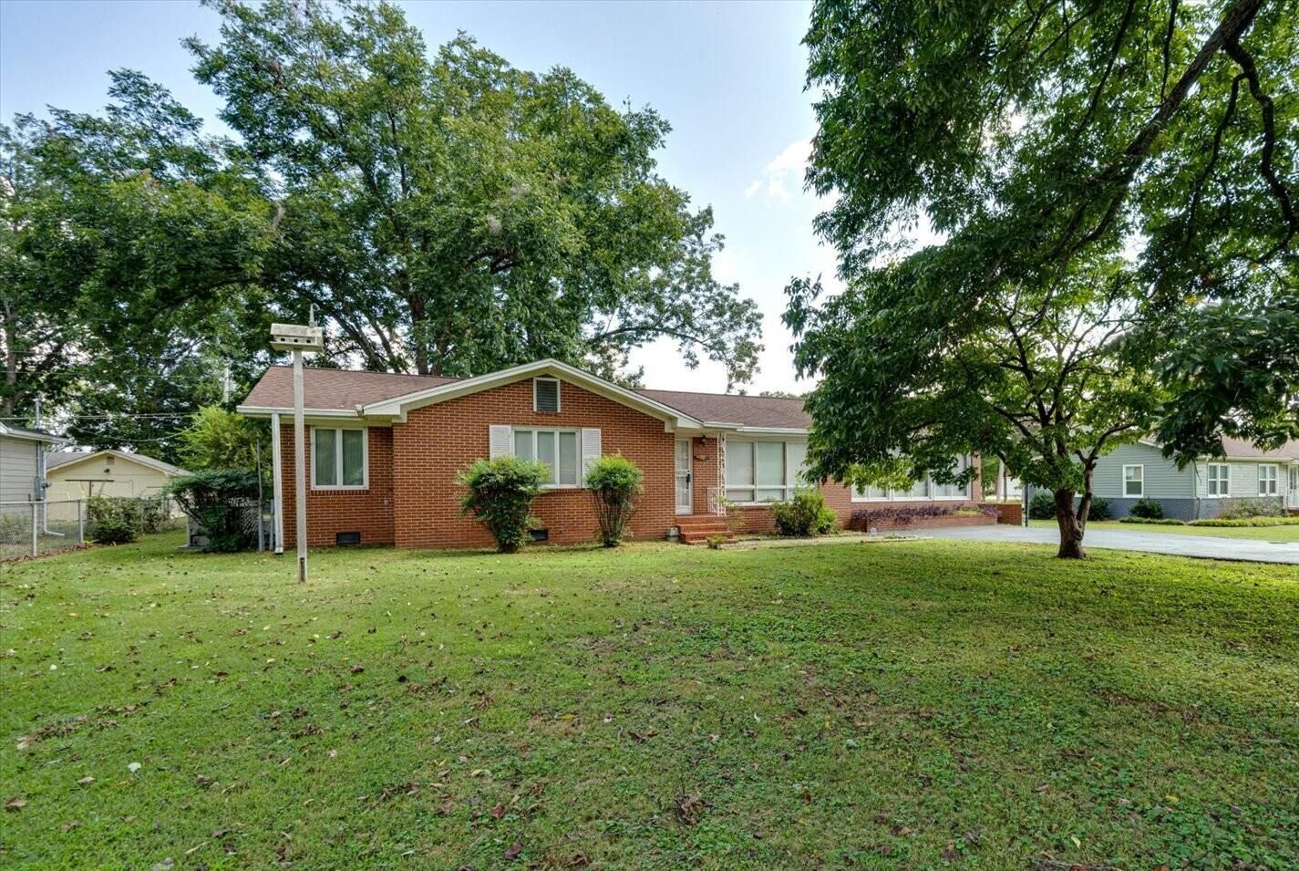 Property Photo:  904 Highland Avenue  TN 37347 