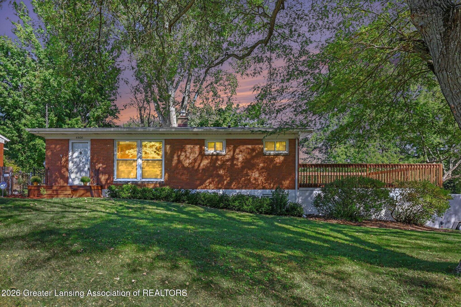 Property Photo:  5566 Coral Way  MI 48840 