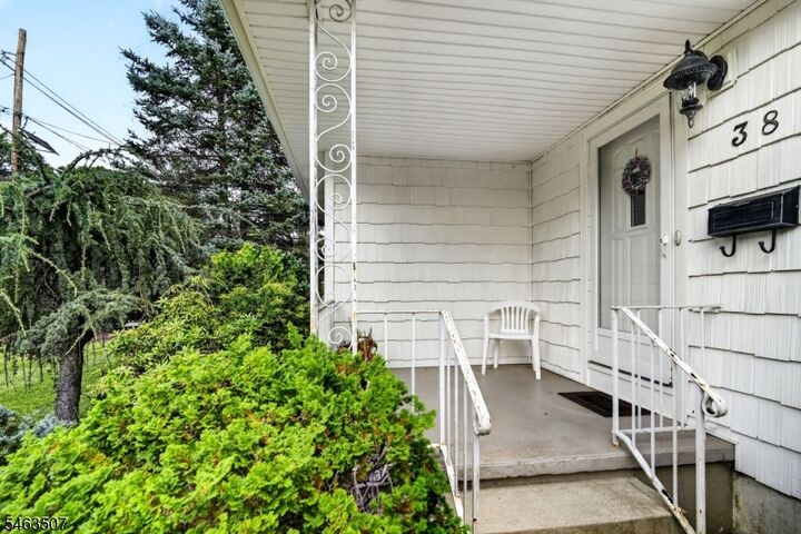Property Photo: 38 Sherwood Ave NJ 08816