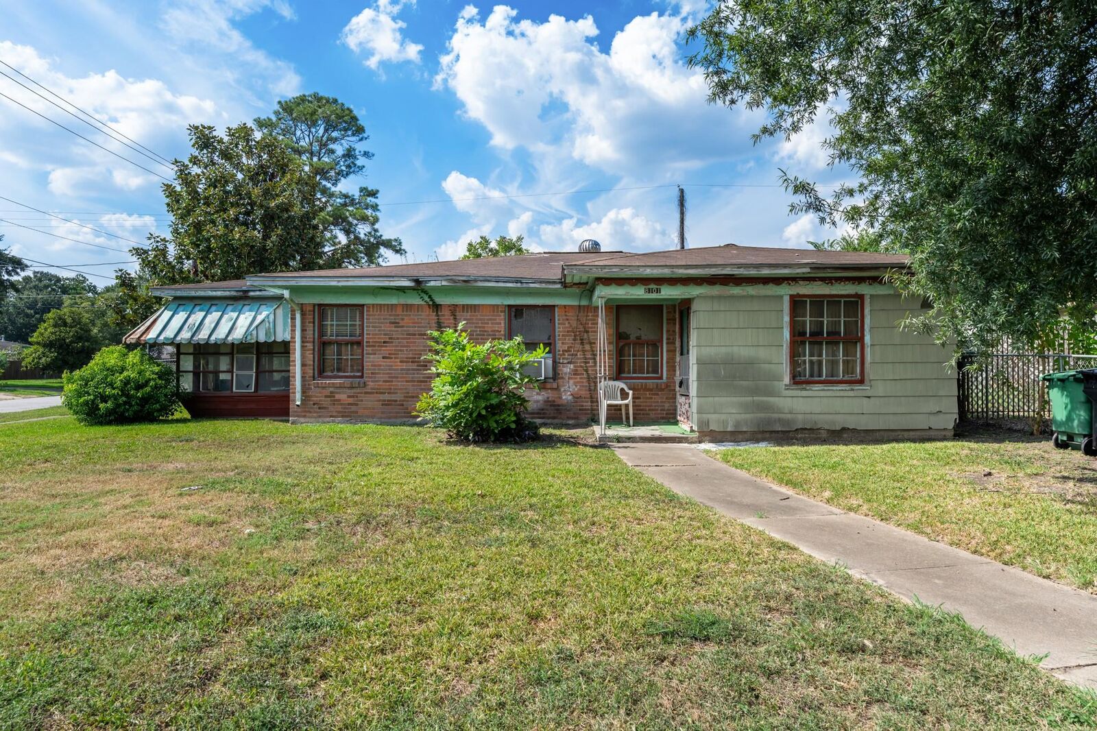 Property Photo: 8101 Howard Drive TX 77017
