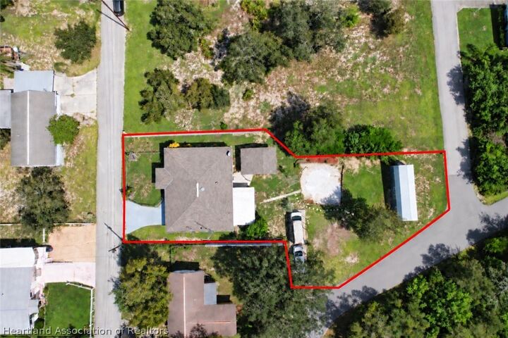 Property Photo:  105 Parkview Drive  FL 33852 