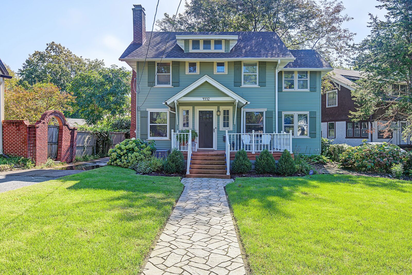 Property Photo: 4332 Harwood Drive IA 50312