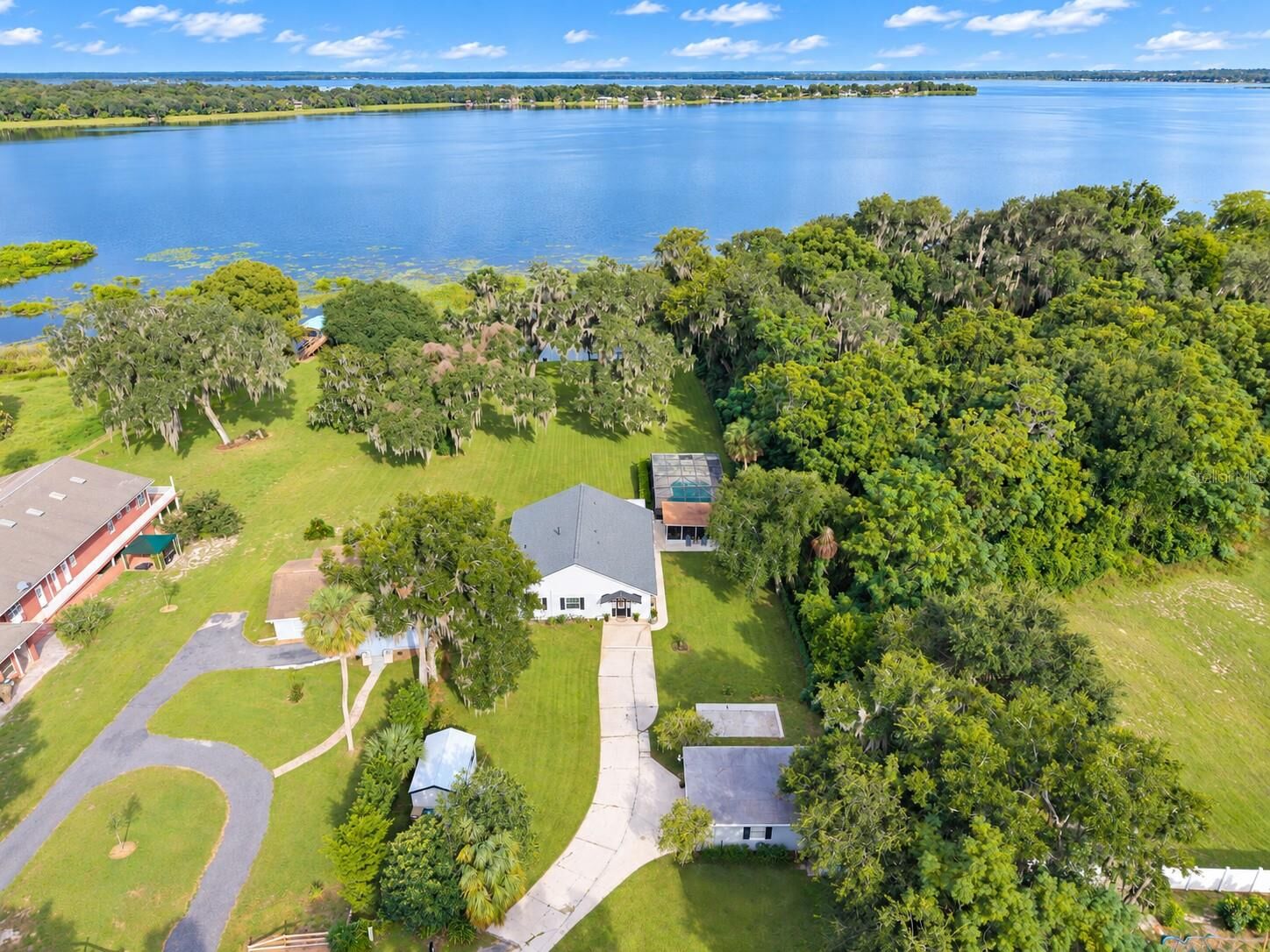 Property Photo:  2314 N Griffin Drive  FL 34748 