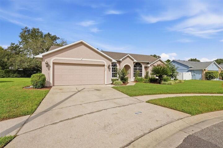 Property Photo: 342 Tinder Place FL 32707