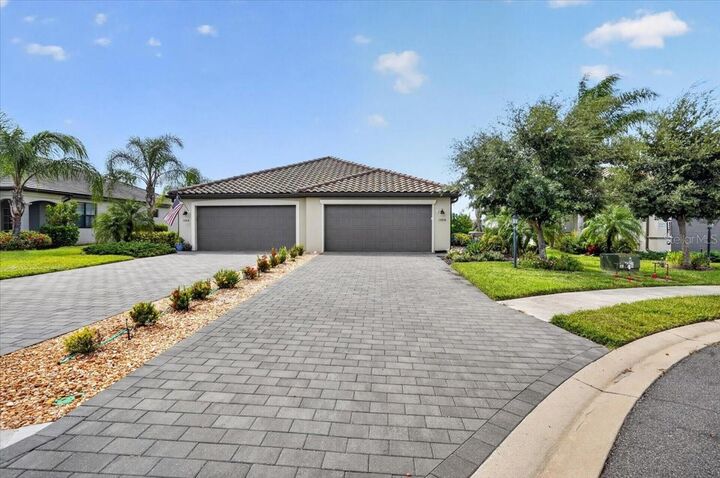 Property Photo: 15914 Clear Skies Place FL 34211