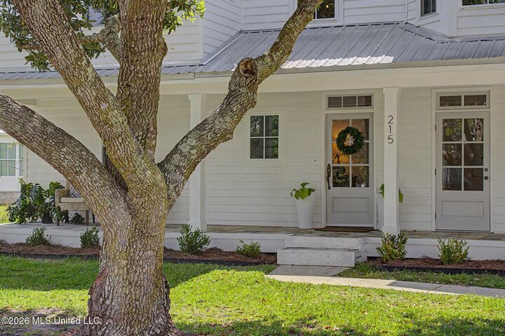 Property Photo:  215 Blue Heron Cove  MS 39576 