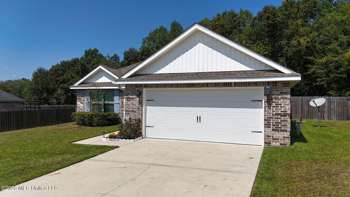 Property Photo: 20 Summit View Drive MS 39573