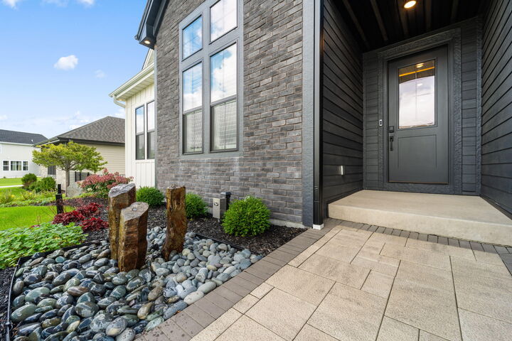 Property Photo:  N57w20799 Dunbar Ct  WI 53051 