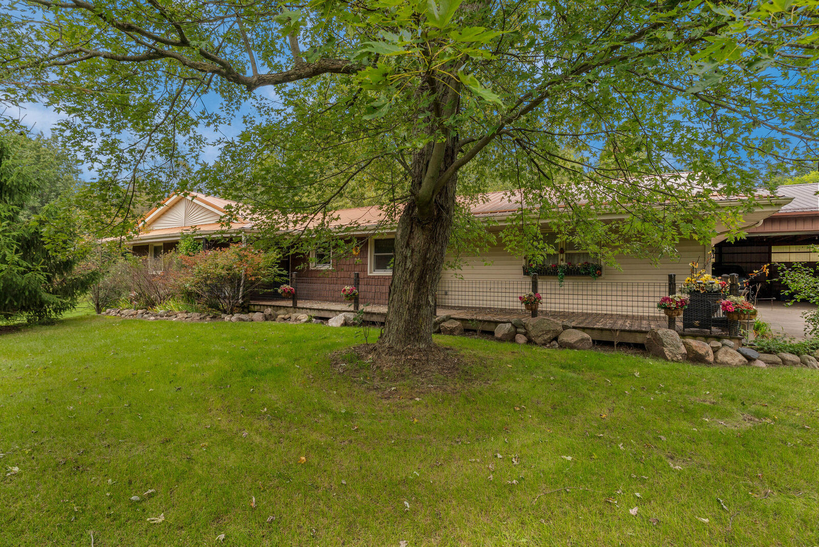 Property Photo:  6254 Hudson Road  MI 49266 