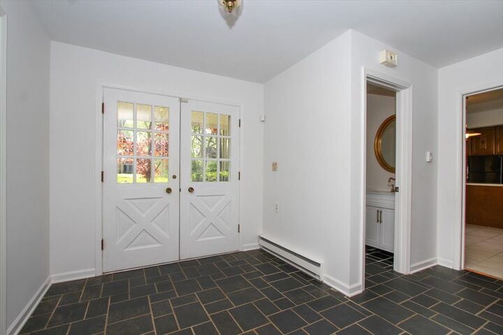 Property Photo:  87 Lincolnshire Drive  IL 60069 