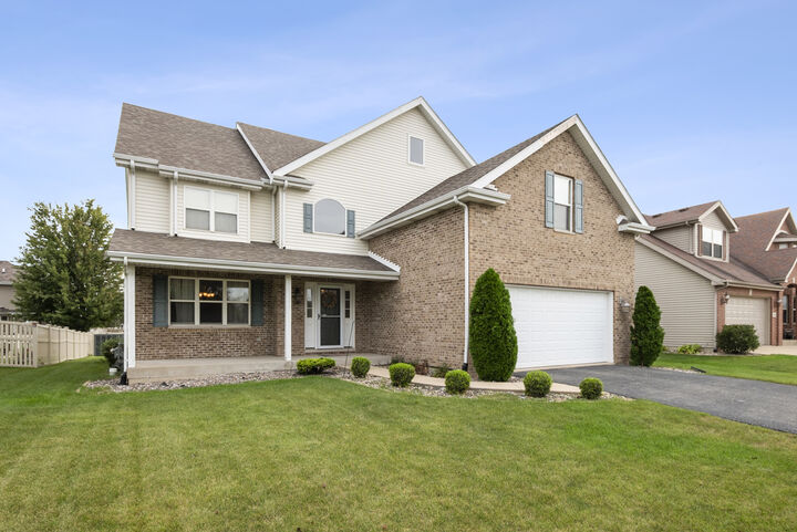 Property Photo:  396 Hunters Drive  IL 60401 