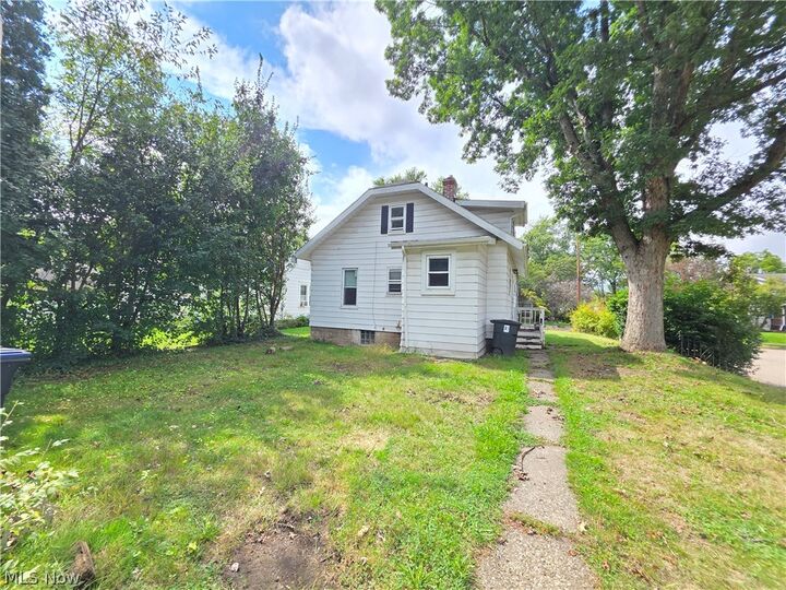 Property Photo:  1339 Vane Avenue  OH 44310 