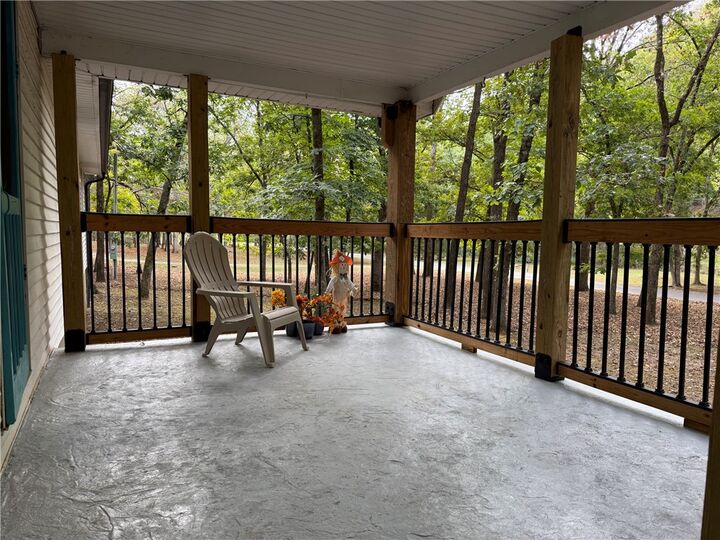 Property Photo: 8120 W Clear Creek Road OK 74347