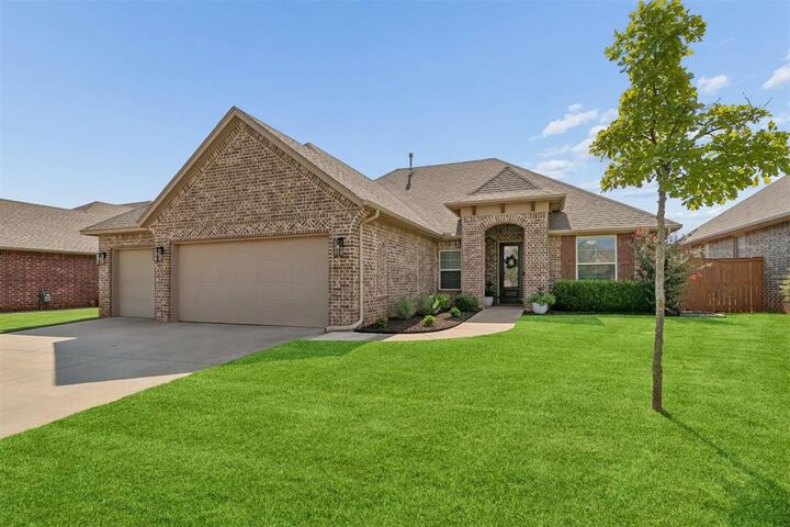 Property Photo:  8304 NW 159th Street  OK 73013 