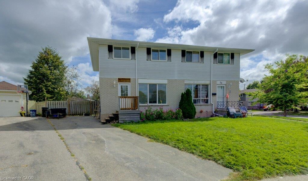 Property Photo: 18 Winter Court ON N1R 6C6