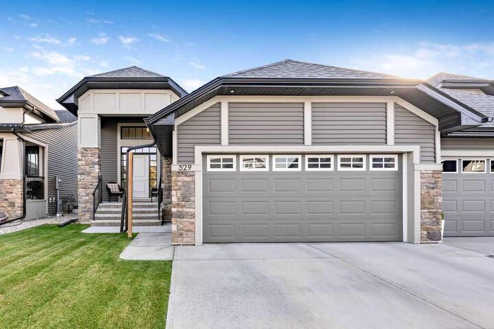Property Photo:  529 Montana Bay SE  AB T1V 0J6 