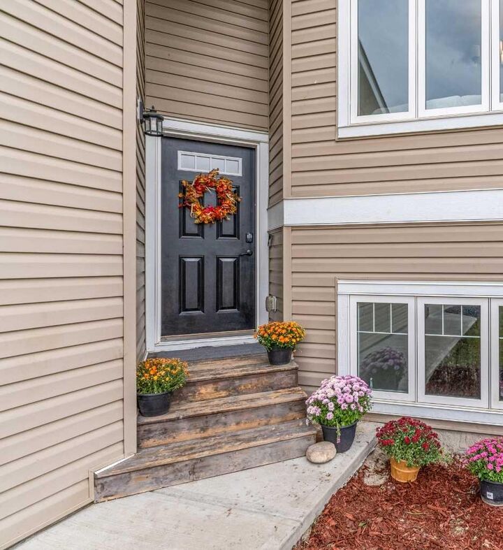 Property Photo: 91 Valarosa Drive AB T0M 0W0