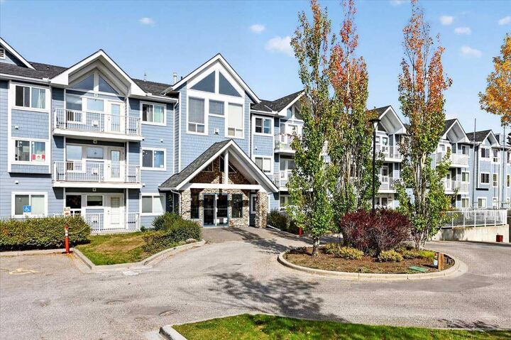 Property Photo: 7 Harvest Gold Manor NE 212 AB T3K 4Y3