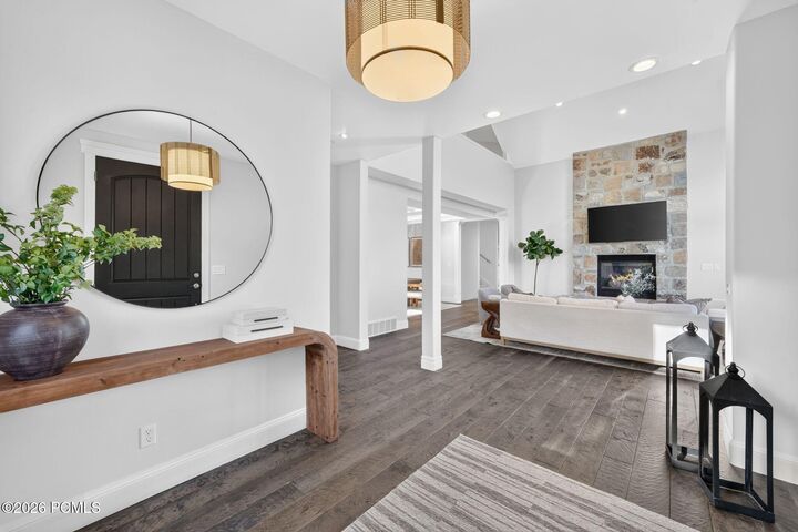 Property Photo: 8931 Northcove Drive UT 84098
