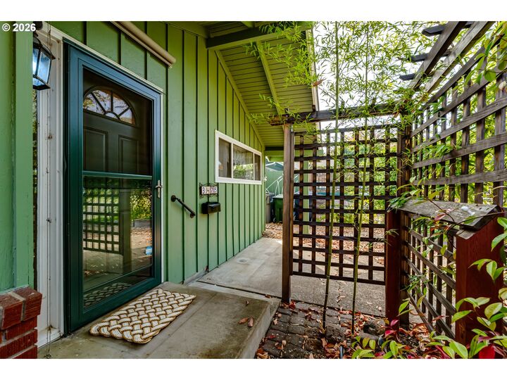 Property Photo:  3475 Ferry St  OR 97405 