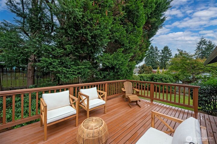 Property Photo:  10026 NE 140th St  WA 98034 