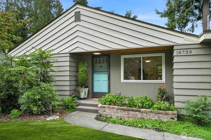 Property Photo:  18739  12th Avenue NE  WA 98155 