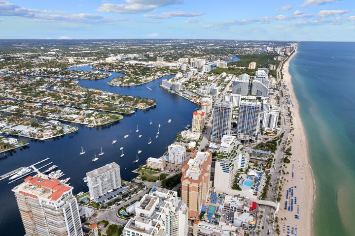 Property Photo:  77 S Birch Road 15C  FL 33316 