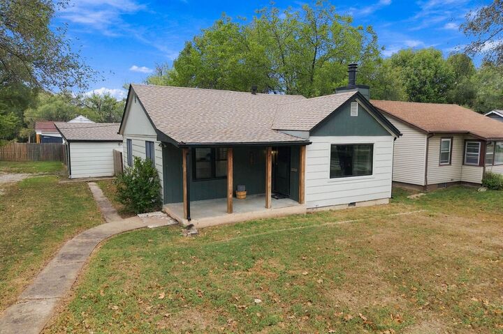 Property Photo: 1201 Henry St KS 67010-1415