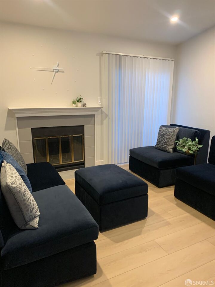 Property Photo:  490 Canyon Oaks Drive  CA 94605 