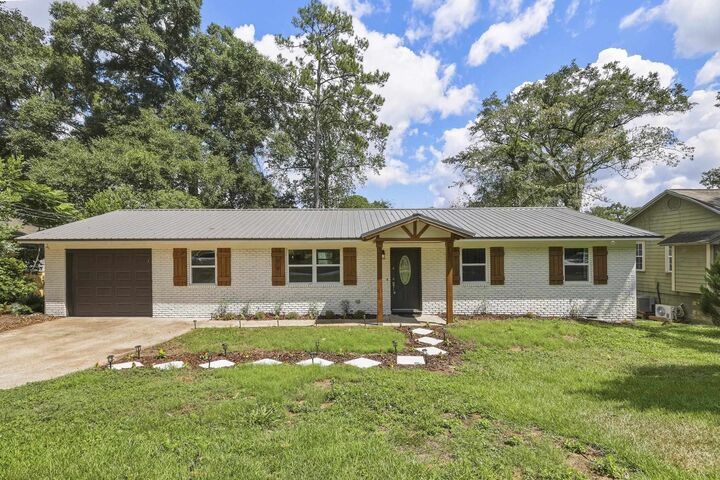 Property Photo: 2517 Colleen Drive FL 32303