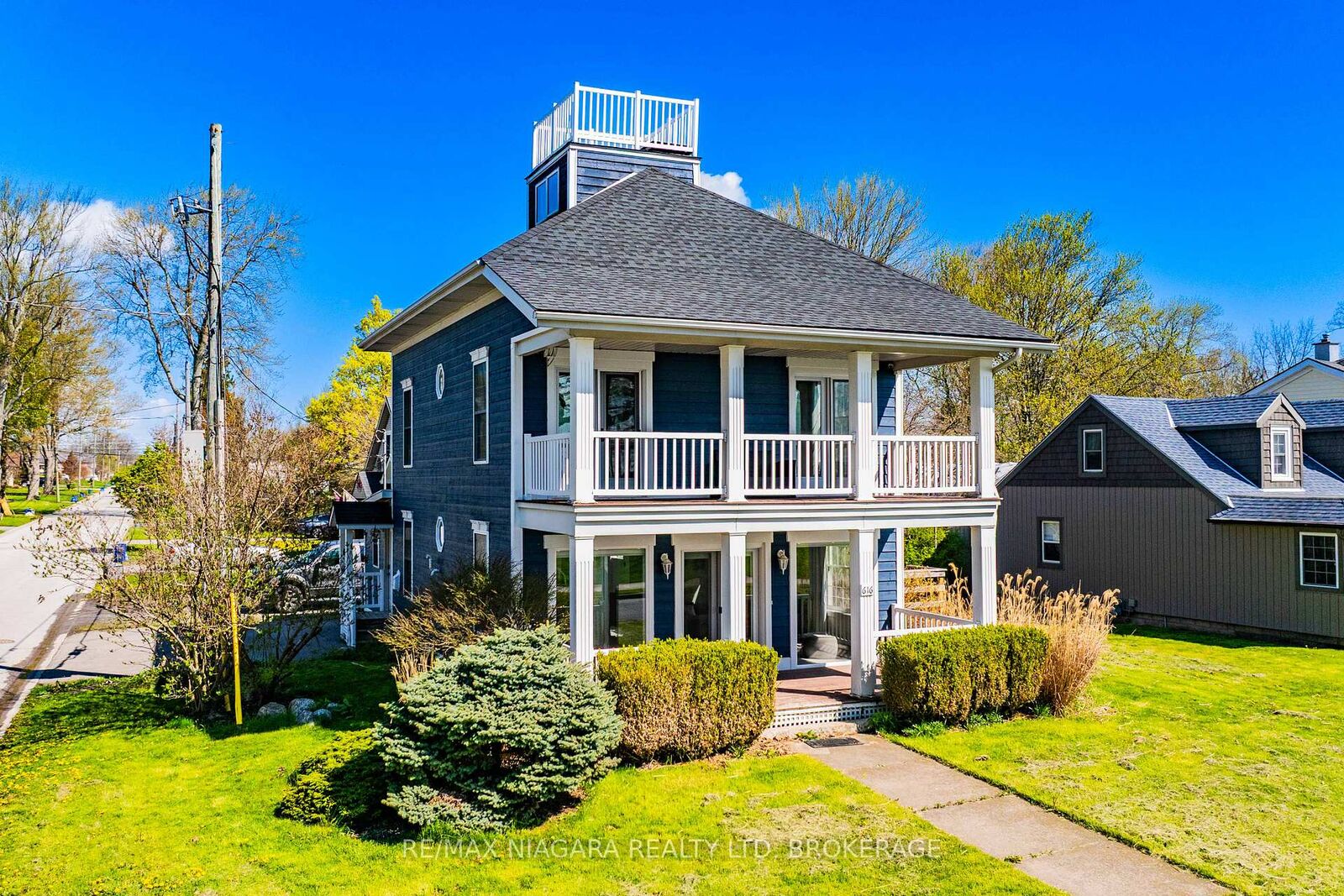 Property Photo:  616 Lakeshore Road  ON L2A 1B6 