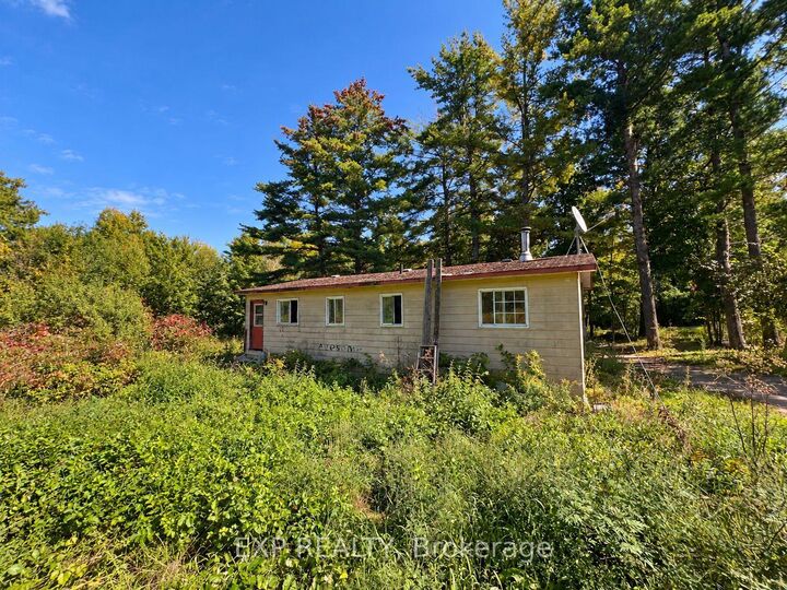 Property Photo:  942 Bathurst 9th Concession Road  ON K7H 3C9 