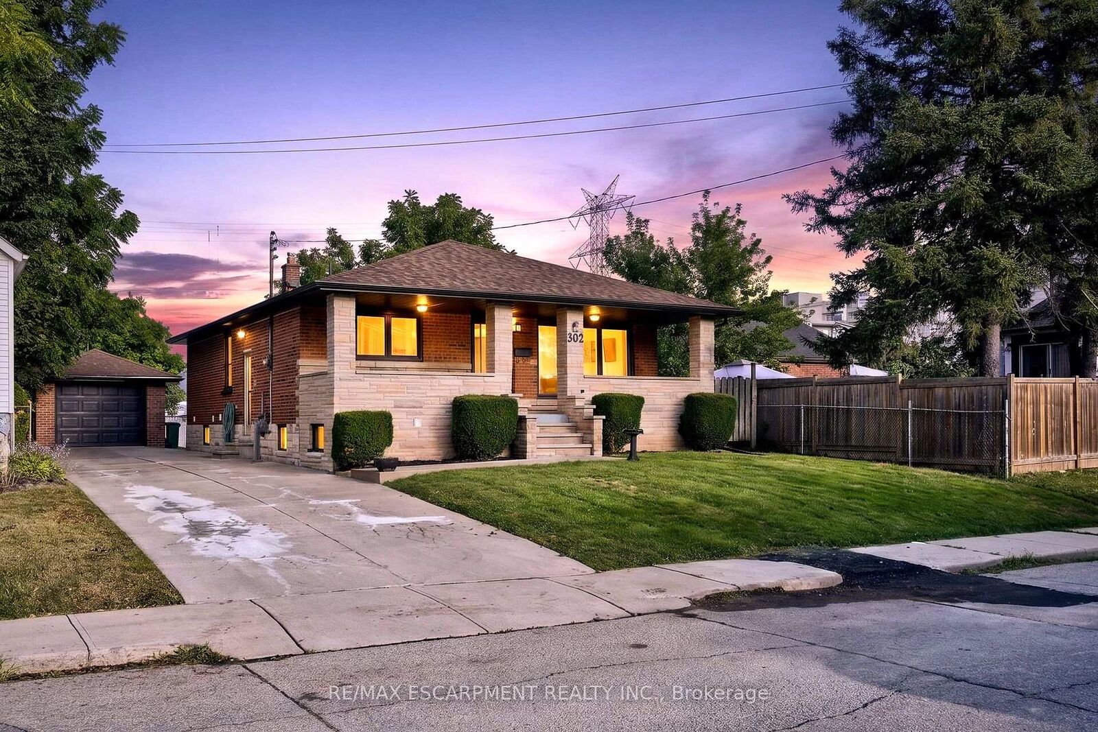 Property Photo: 362 Rosseau Road ON L8K 4T2