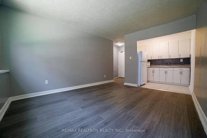 Property Photo:  2369 Lake Shore Boulevard W 111  ON M8V 1C2 