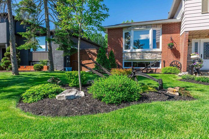 Property Photo:  251 Bell Air Drive  ON L7E 1Z9 